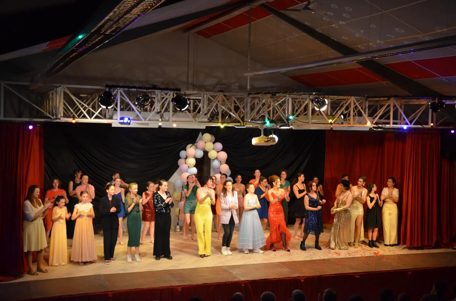 équipe le bal de promo